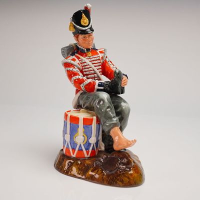 Royal Doulton Glazed Porcelain Figurine Drummer Boy HN 2655. A single Royal Doulton glazed 