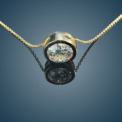 14K Gold and 2.06ct Diamond Pendant Necklace. A fine 14K yellow gold chain link necklace with a 