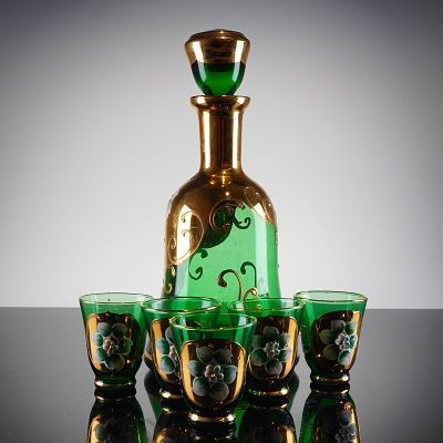 6pc Italian Emerald Green and Gilt Decanter and Glasses Set. A six-piece Italian art glass 