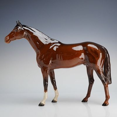 Beswick Porcelain Large Horse Figurine. This glazed porcelain figurine is a model of the 