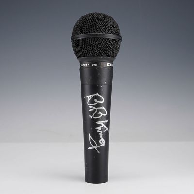 B.B. King Autographed Samson S11 Dynamic Microphone. Black Samson S11 dynamic microphone signed 