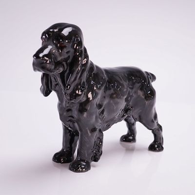 Royal Doulton Dog Figurine, Black Cocker Spaniel HN1020. The piece is finished in a high-gloss 