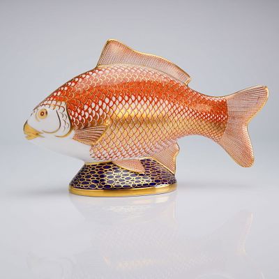 Royal Crown Derby Golden Carp Paperweight. A Royal Crown Derby Golden Carp paperweight composed 