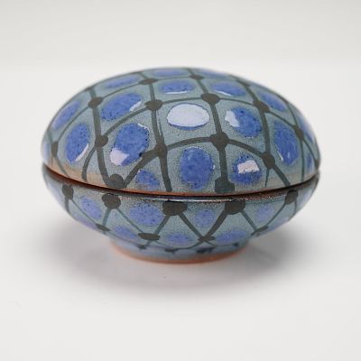 A Dybdahl Denmark Glazed Ceramic Lidded Box. A Dybdahl Denmark glazed ceramic lidded box. This 