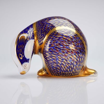 Royal Crown Derby Badger Paperweight with Gold Stopper. A Royal Crown Derby fine bone china 