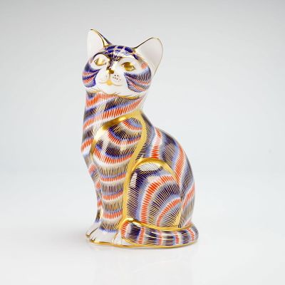 Royal Crown Derby Paperweight, Imari Cat. A Royal Crown Derby featuring a stylized seated 