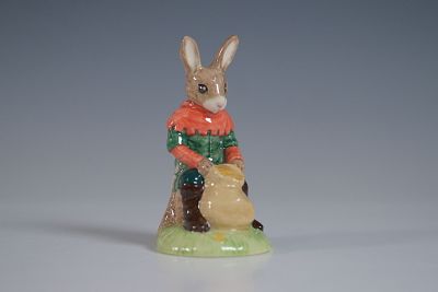 Royal Doulton Bunnykins Figurine, Will Scarlett Horner DB264. Charming Royal Doulton Bunnykins 