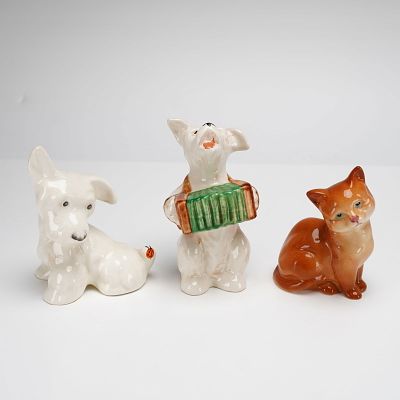 3pc Royal Doulton and Beswick Cat and Dog Figurines. A trio of glazed ceramic animal figurines 
