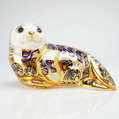 Royal Crown Derby Paperweight Harbour Seal. This limited-edition piece is decorated in an 