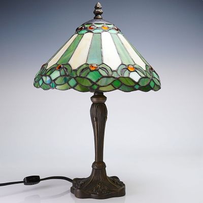 Tiffany Style Leaded Stained Glass Table Lamp. A single Art Nouveau or Tiffany style table lamp 