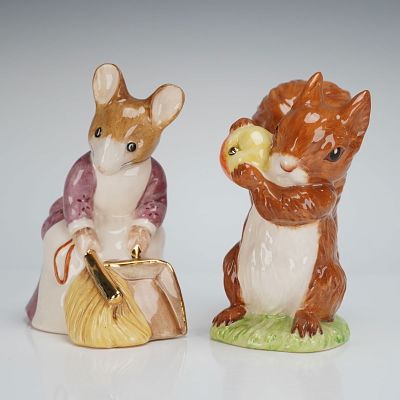 2pc Beswick Beatrix Potter's Figurines, Hunca Munca and Squirrel Nutkin. This set includes two 
