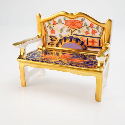 Royal Crown Derby Miniature Imari Garden Bench with Box. A Royal Crown Derby figurine in the 