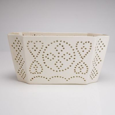 Mottahedeh, Leeds Style Creamware, Curd Cheese Mold. This fine porcelain item by Mottahedeh is 