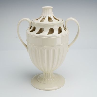 Wedgwood Neoclassical Creamware Two-Piece Reticulated Potpourri Urn. A fine Wedgwood creamware 