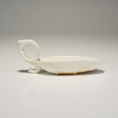 A Wedgwood Creamware Small Pouring Vessel with Handle. This Wedgwood creamware small pouring 