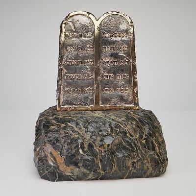 Silver and Veined Stone Base Ten Commandments Judaica Sculpture. This sculptural representation 