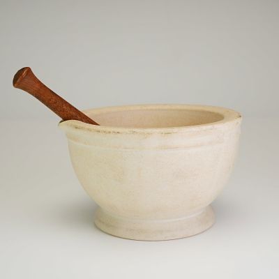 Wedgwood Best Composition Porcelain Mortar and Pestle with Wooden Handle, c. 1880. A Wedgwood 