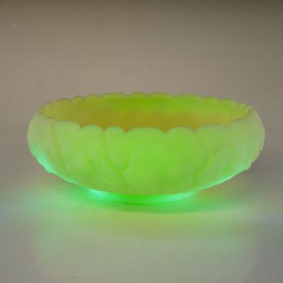 Fenton Water Lily Custard Satin Uranium Glass Bowl. This vintage bowl was manufactured by the 
