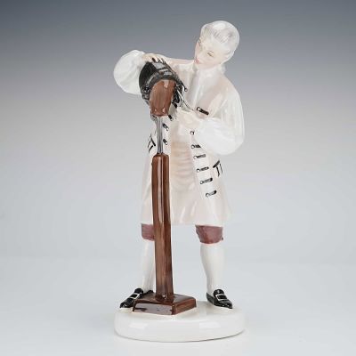 Royal Doulton Bone China Figurine Wigmaker of Williamsburg HN2238. A single bone china figurine 