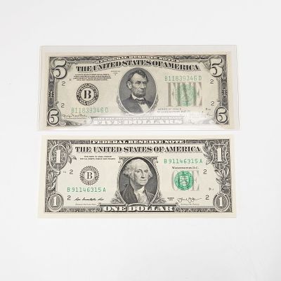 2pc 1934D, 2013 U.S. Federal Reserve One & Five Dollars Note. Federal Reserve Notes including 