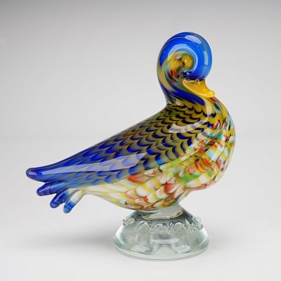 La Tour d'Argent Paris Art Glass Duck Figurine. This art glass duck figurine features a vibrant 