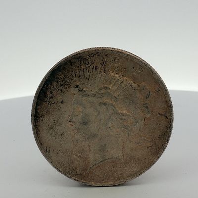 1922 US Peace Silver Dollar. This 1922 US Peace silver dollar is composed of 90 percent silver 