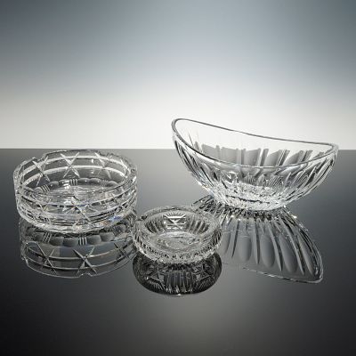 Three Pieces of Cut Lead Crystal Tableware in the Style of Godinger Dublin. This collection of 3 