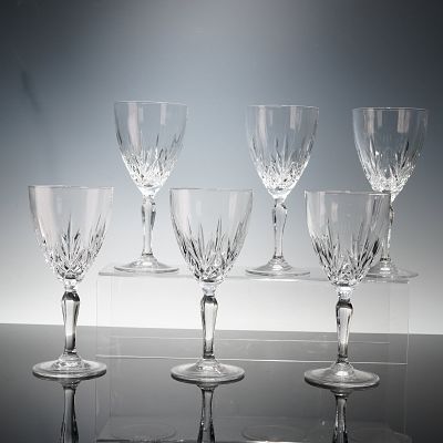 6pc Crystal Wine Glasses. A fine set of six cut crystal wine glasses, each featuring a faceted 