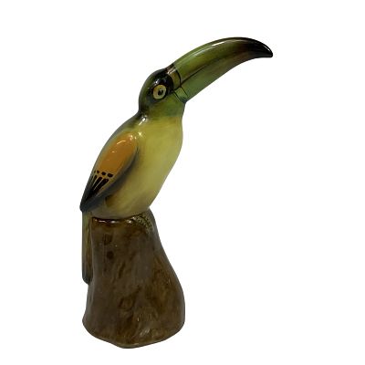 Royal Doulton Porcelain Figurine, Toucan on Perch HN159. This Royal Doulton porcelain figurine 