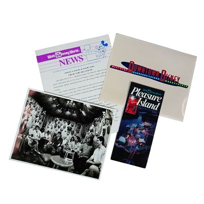 4pc Original Walt Disney World Pleasure Island Press Materials. This compilation of press 