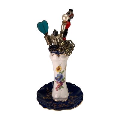7pc Limoges France Hat Pin Holder and Hat Pins. This 7-piece set features a porcelain hatpin 