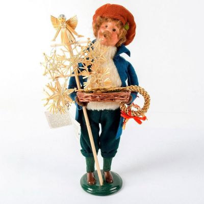 Byers Choice Figurine, The Carolers, Straw Ornament. The Cries of London series handcrafted 