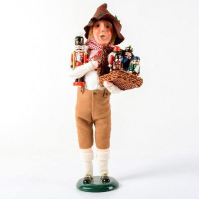 Byers Choice Figurine, The Carolers, Nutcracker Vendor. Handcrafted figurine of a nutcracker 
