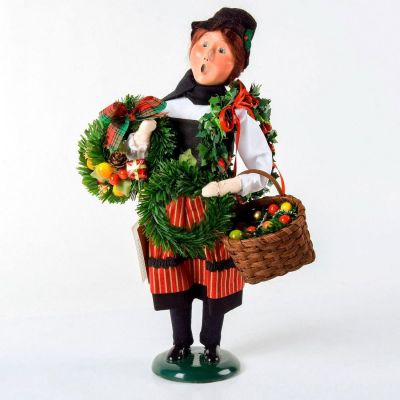 Byers Choice Figurine, The Carolers, Crier Selling. The Cries of London series handcrafted 