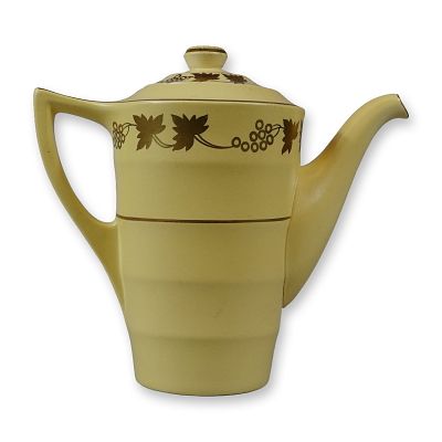 Wedgwood Matt Straw Glaze Annular Shape Coffeepot with Lid. This Wedgwood coffeepot is executed 