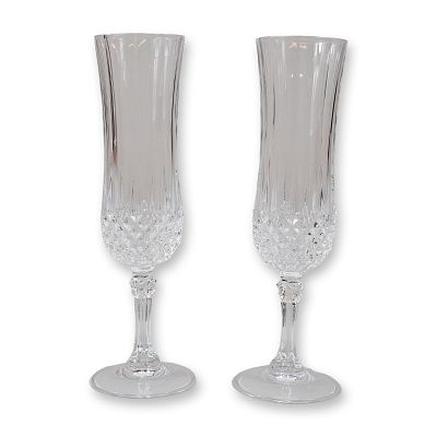 Pair of Crystal Champagne Flutes with Diamond Pattern and Faceted Stems. This lot features 2pc 
