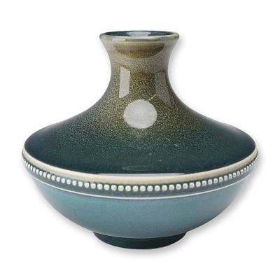 Wedgwood Norman Wilson Pottery Vase. A Norman Wilson for Wedgwood art pottery vase. The vessel 
