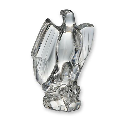 Baccarat Crystal Eagle Figurine. Figurine in clear lead crystal, depicting a stylized American 
