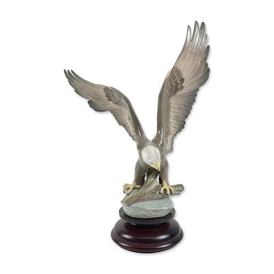 Lladro Liberty Eagle Limited Edition Porcelain Figurine. Lladro (Spain, 20th century). Large 