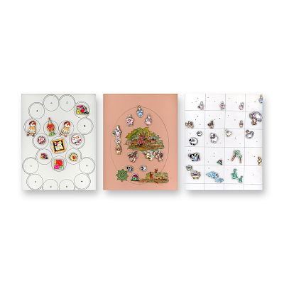 A LOT OF CARDED WOOD AND PAPER CUTOUT BUTTONS. 46 S/M/L 20th century character and nursery rhyme 