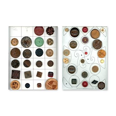 2 CARDS OF ASSORTED WOOD BUTTONS. 43 S/M/L Assorted technique examples This lot includes 