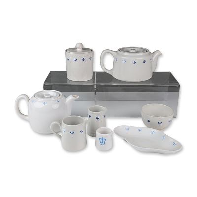 11pc Tuscan China and Royal Staffordshire Trident Pattern Ceramic Service Set. An eleven piece 