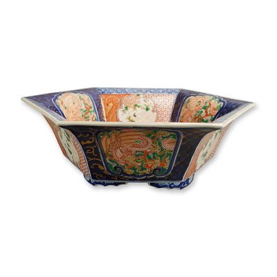 Japanese Hexagonal Imari Porcelain Bowl, Meiji Period. A Japanese Imari hard-paste porcelain 