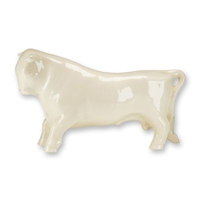 Wedgwood Arnold Machin Ferdinand the Bull Figurine. A Wedgwood ceramic figurine of a bull 