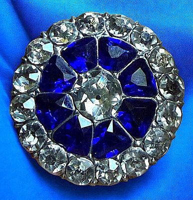 A DIVISION ONE TWO COLOR PASTE IN SILVER BUTTON. 1 Large Medium size 18th C. cobalt and clear 