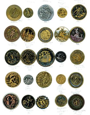 A CARD OF DIVISION ONE STORY BUTTONS. 25 Medium/Large 19th century examples specialized to 