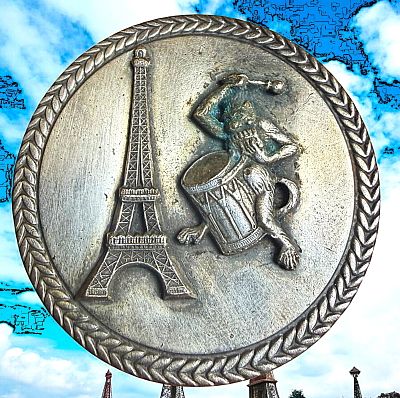 A DIVISION THREE METAL PICTORIAL BUTTON. 1 Ex-Large 1930's French crafted pictorial Eifel Tower 