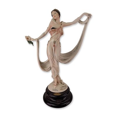 Giuseppe Armani Florence Purity Porcelain Sculpture 1423P. Giuseppe Armani porcelain sculpture 