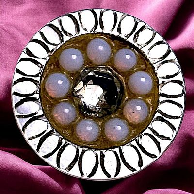 A SCARCE DIVISION ONE JEWELED PEARL BUTTON. 1 Small 18th century engraved and opal glass set 