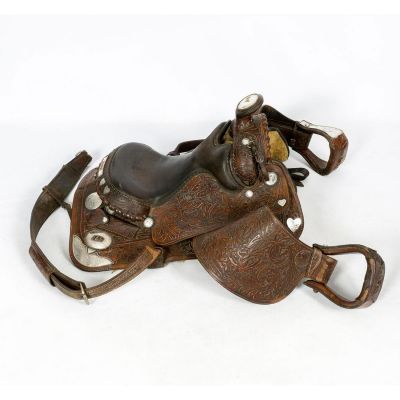 Vintage Western Saddle by Circle Y Brand of Yoakum, Texas. Western style AQHYA?trophy reining 